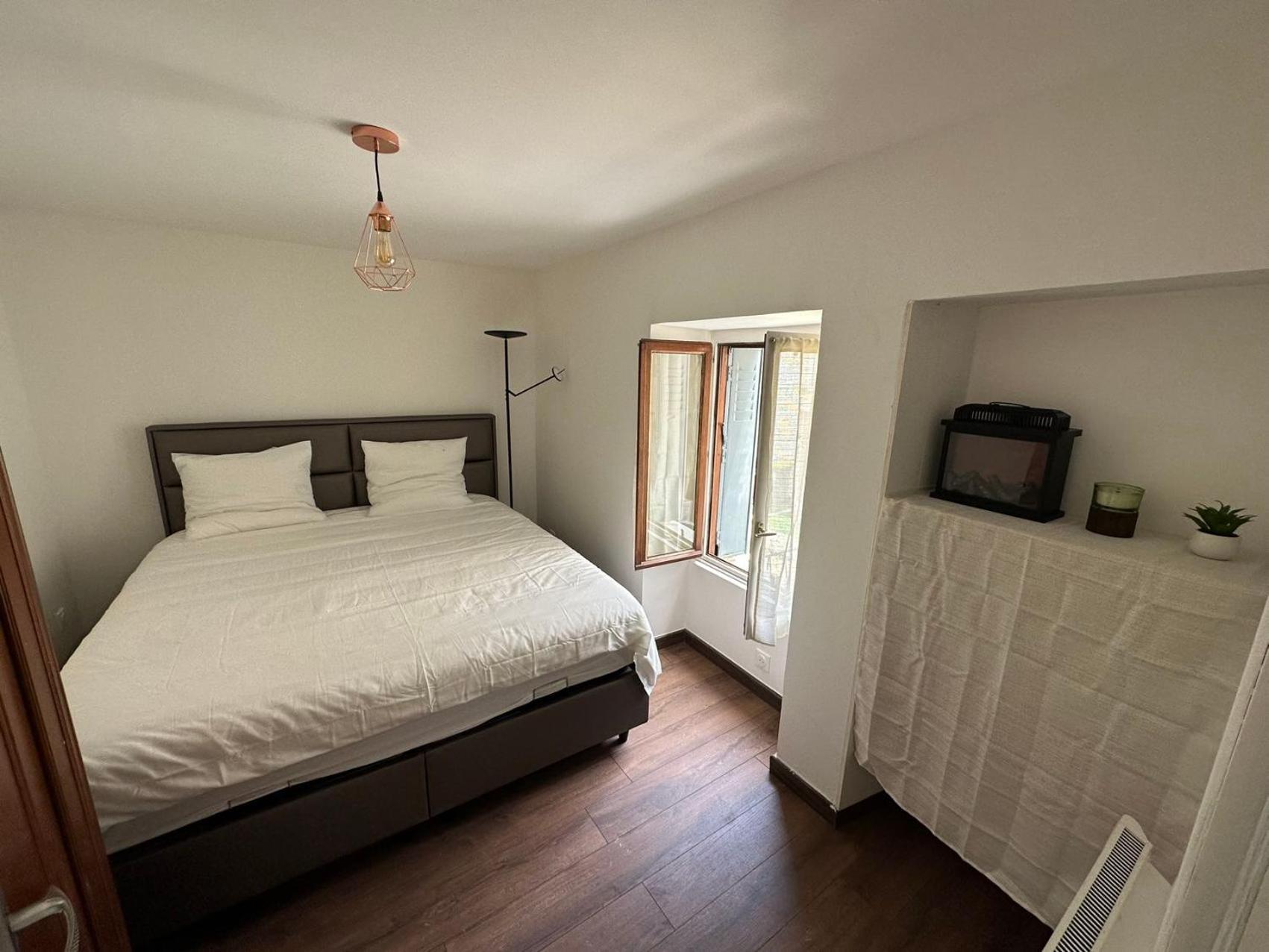 Appartement Calme Moderne Proche De Disneyland Wifi & Cafe Gratuit & Arrivee Autonome Bussy-Saint-Georges Exterior foto